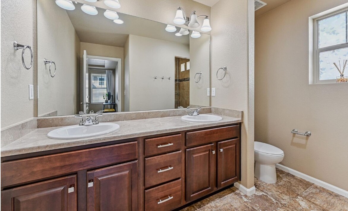 Building Photo - 8356 Longleaf Ln