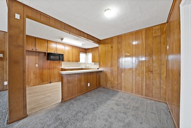 Building Photo - 2309 8th Ave