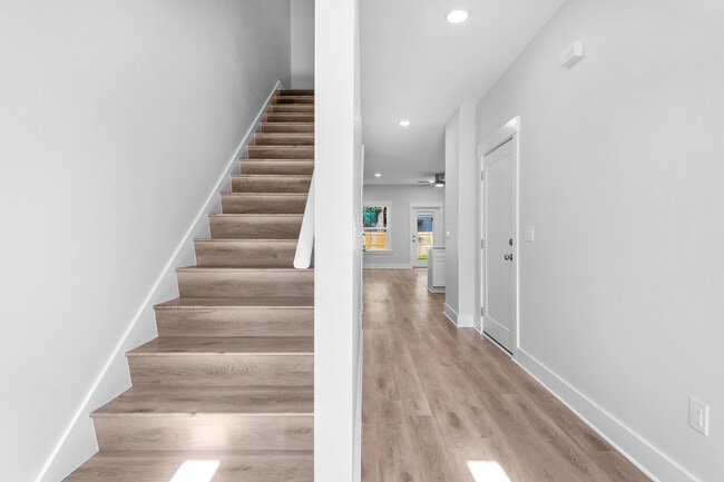 Building Photo - 30 Harbeson Ave NE