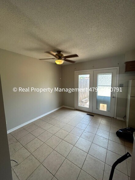 Building Photo - 2320 S 50th St