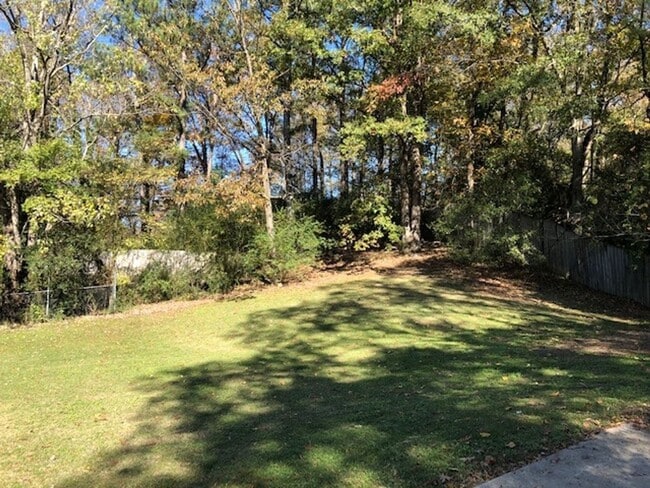 Building Photo - 1705 4th Pl NW