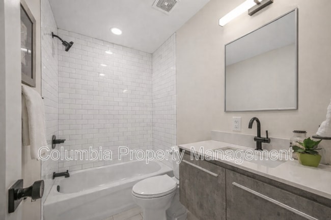 Building Photo - 3552 Warder St NW