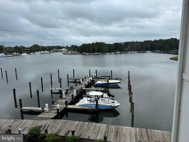 Building Photo - 622 Oyster Bay Pl