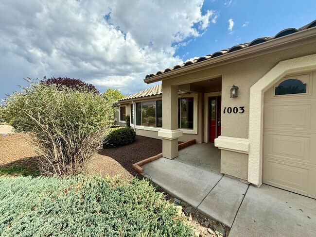 Building Photo - Beautiful 4-Bedroom Home in Desirable Pres...