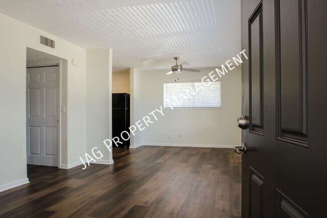 Building Photo - 1436 Berrier St