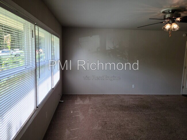 Building Photo - 9604 Stoneridge Ln