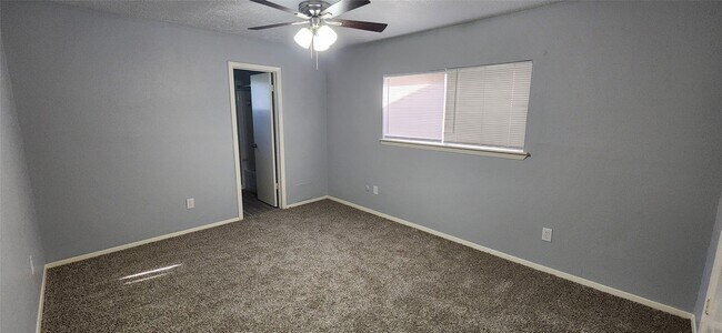 Building Photo - 10115 Enchanted Stone Dr