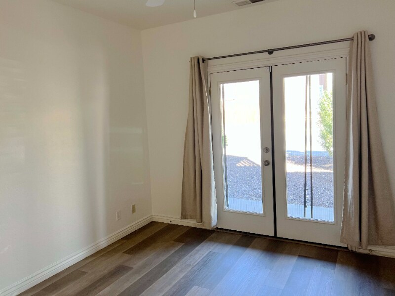 Building Photo - 1551 E Payton Way