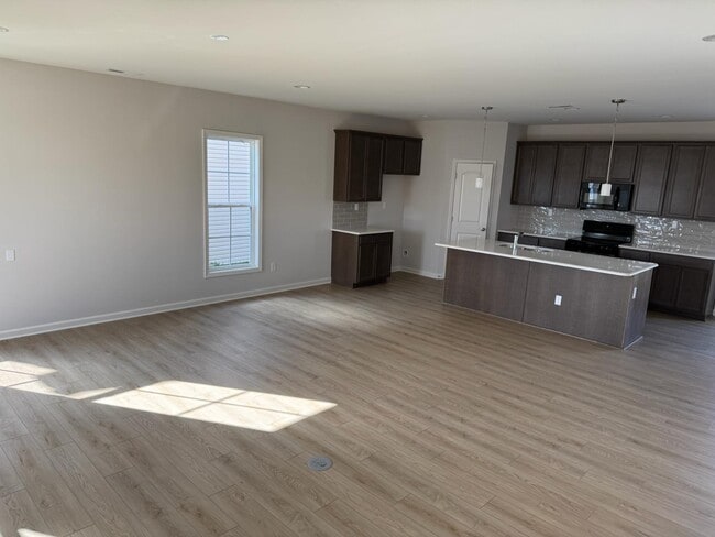 Building Photo - 2841 Blackford Pkwy