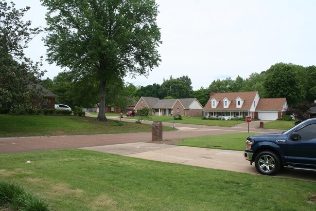 Building Photo - 6776 Dianna Dr