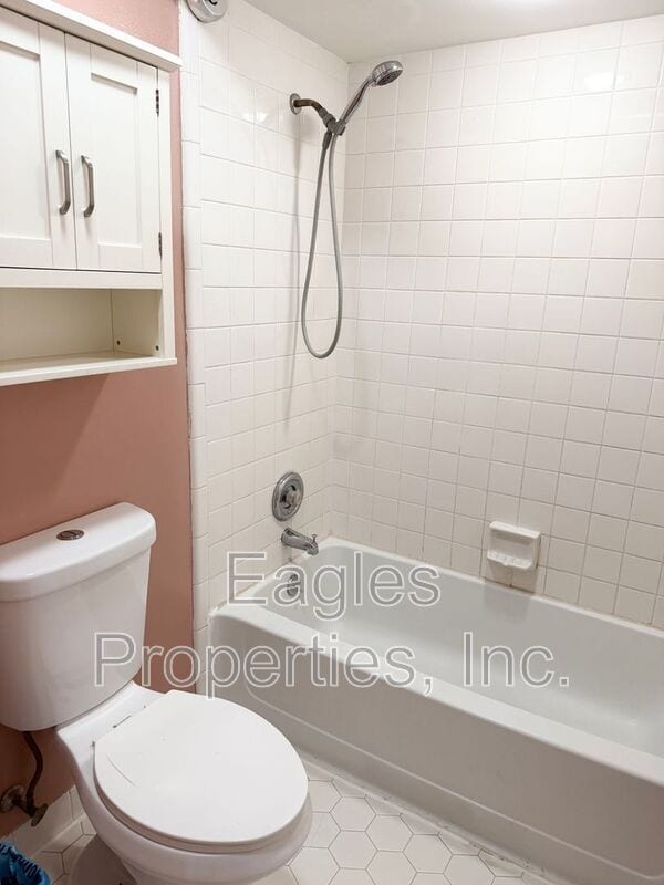 Building Photo - 1902 Harris St