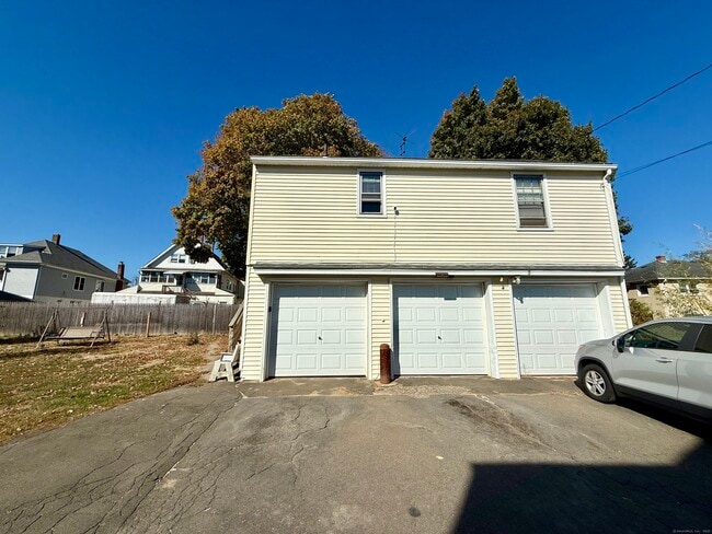 Primary Photo - 30 Russell St