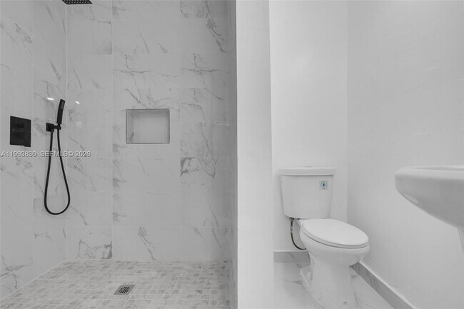 Building Photo - 6295 SW 29th St