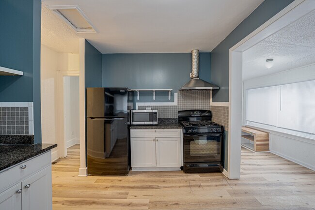 Building Photo - 264 N Jackson St