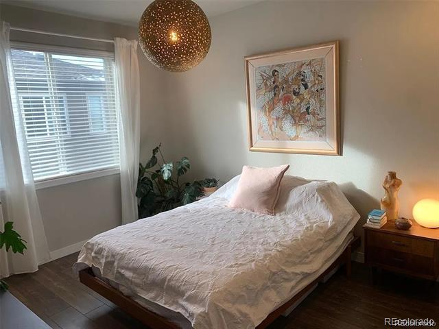 Building Photo - 618 E Hinsdale Ave