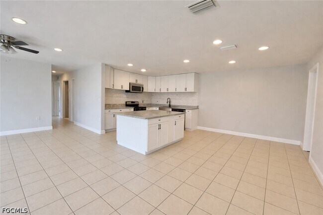 Building Photo - 106 Leeland Heights Blvd W