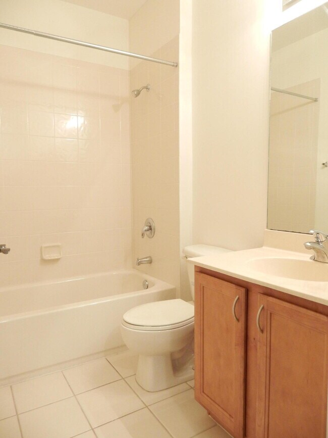 Building Photo - 540 Amador Ln