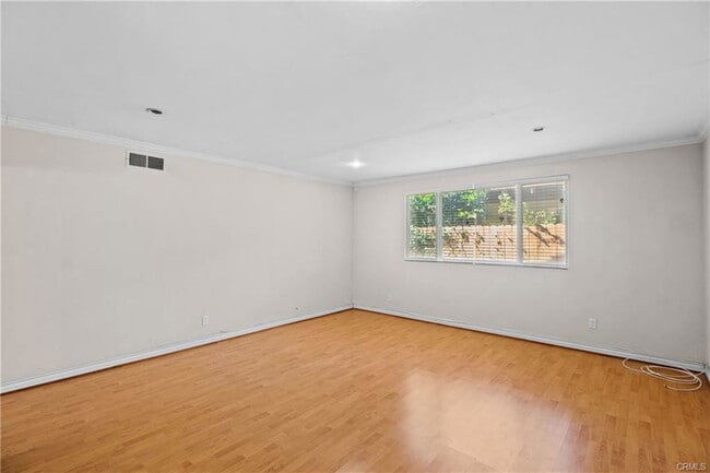 Building Photo - 18123 Delano St