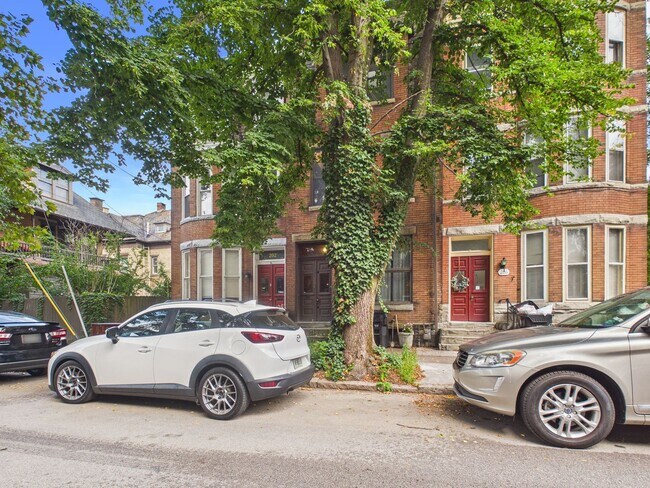 Building Photo - 204 Hamilton St
