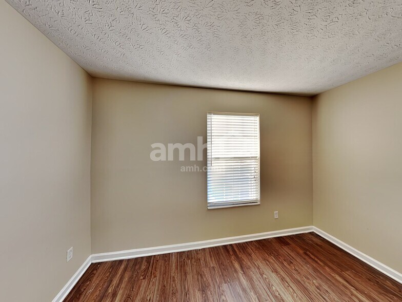Building Photo - 1760 Navion Ct