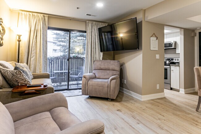 Building Photo - 6861 N 2200 W