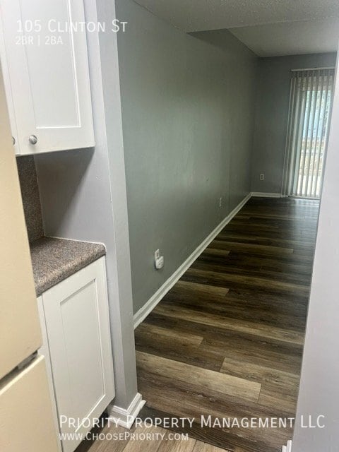 Building Photo - 105 Clinton St