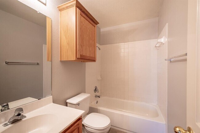 Building Photo - 15509 Miss Adrienne's Path