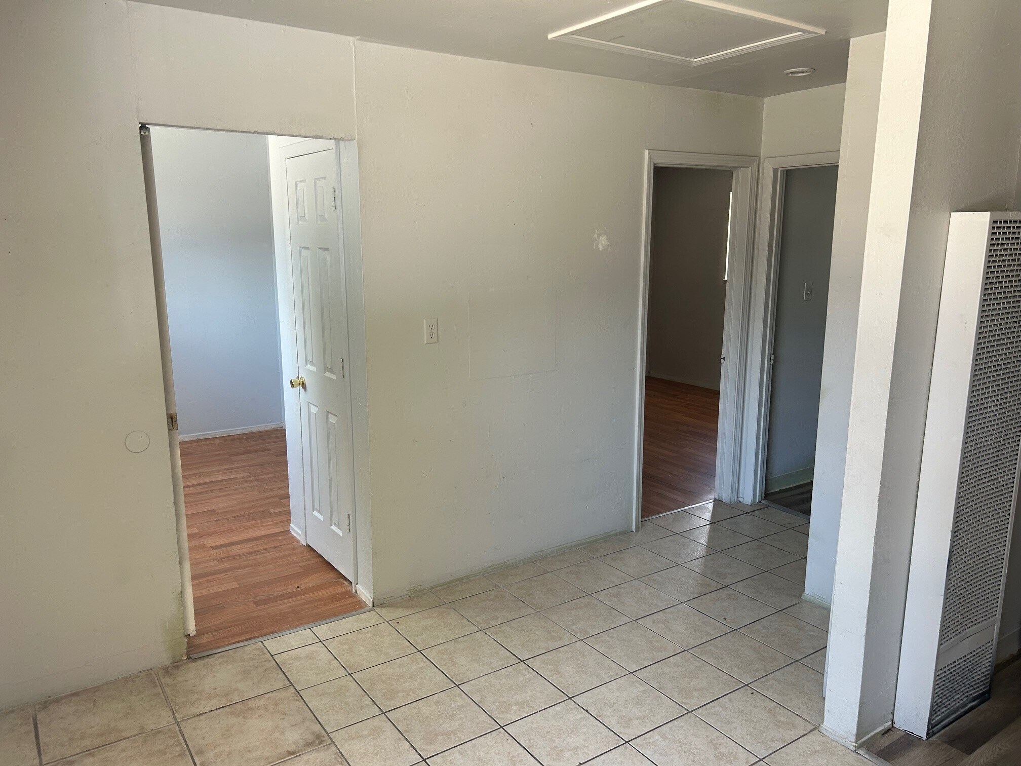 Building Photo - 2019 Valley Rd