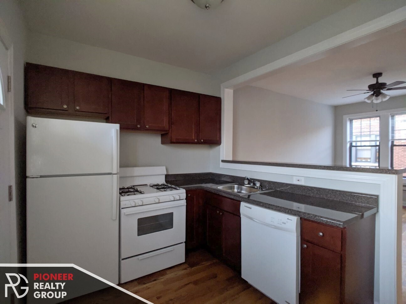 Building Photo - 4409 N Wolcott Ave