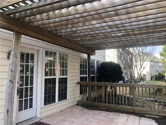 Building Photo - 5871 Haterleigh Dr