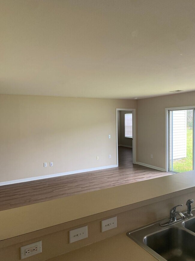 Building Photo - 2525 Whetstone Ln
