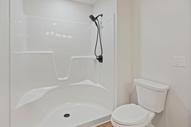 Building Photo - 614 6th St NW