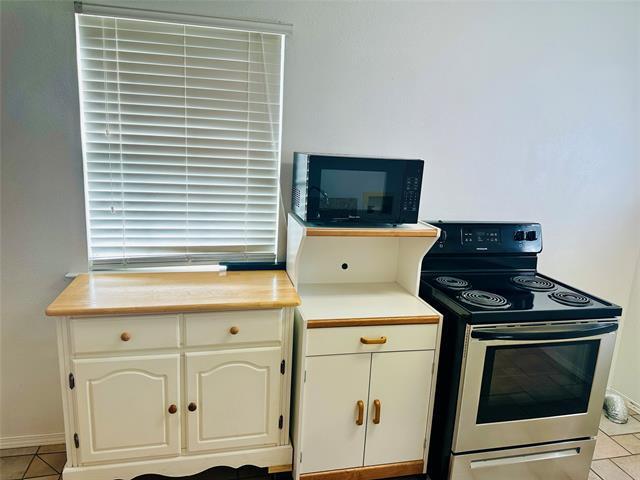 Building Photo - 12366 Legacy Ln
