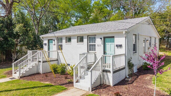 Building Photo - "Charming 1-Bed Gem at 509-511 Cape Ave, Raleigh – Your Cozy Retreat Awaits!"