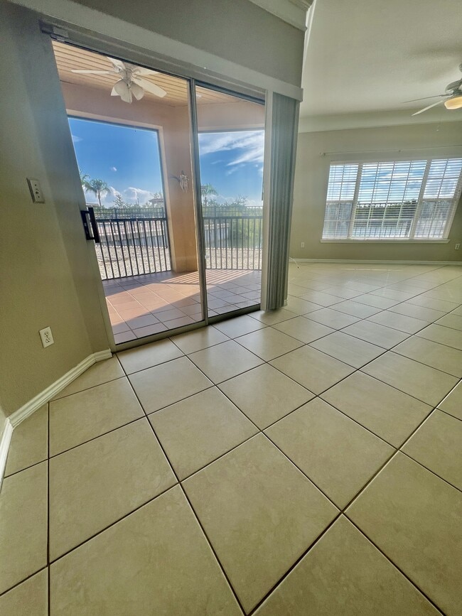 Building Photo - 4345 Bayside Village Dr