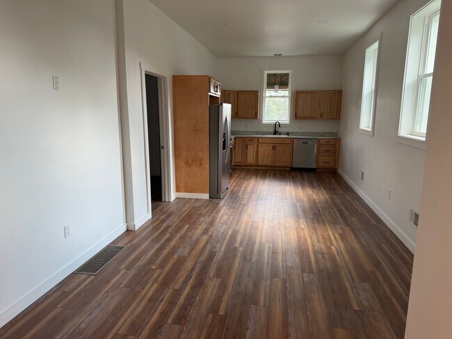 Building Photo - 1615 Brownsville Rd