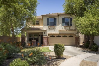 Building Photo - AVAILABLE NOW IN THE GARDENS GILBERT!!!
