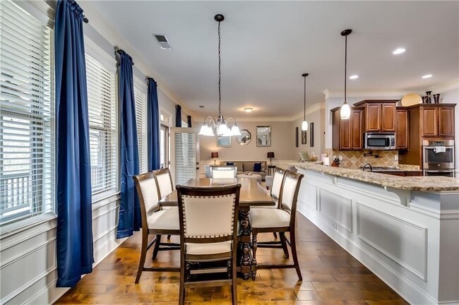 Building Photo - 2216 Golden Eagle Dr