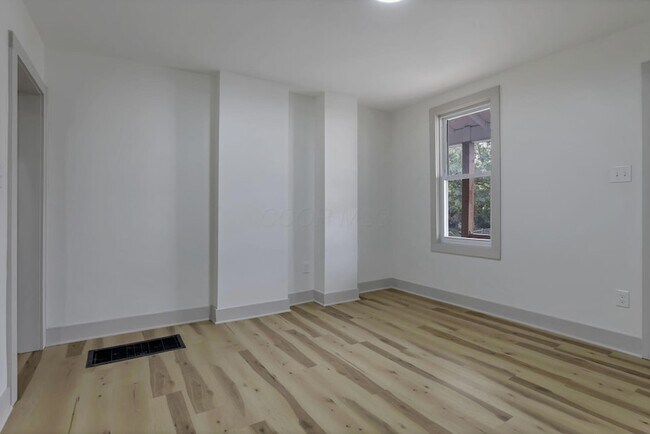 Building Photo - 2486 Findley Ave