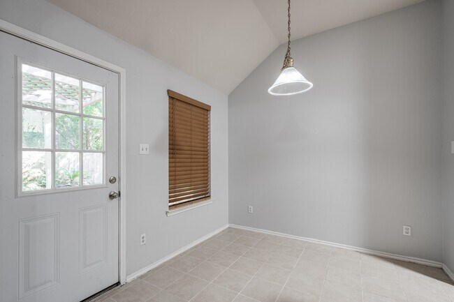 Building Photo - 4523 Bridgevillage Dr