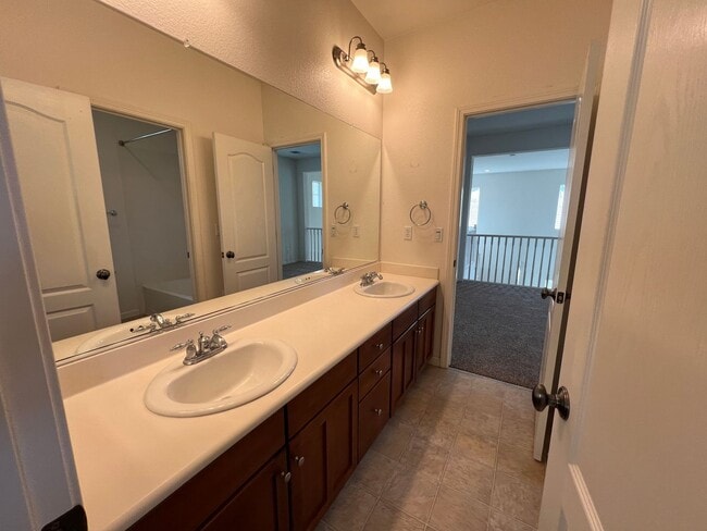 Building Photo - 2553 Acapulco Way