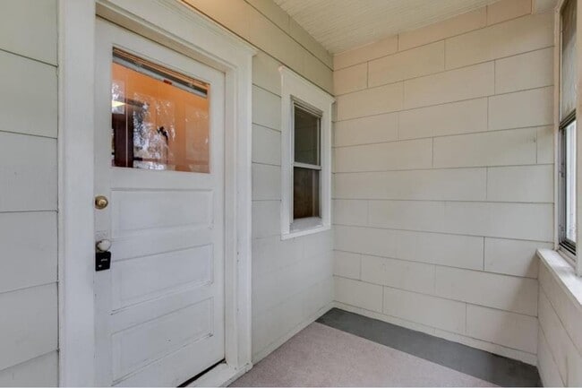 Building Photo - Charming 4 Bedroom/1.5 Bath Home for Rent