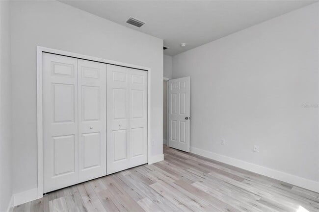 Building Photo - 7911 N Pocono Dr