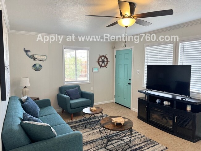 Building Photo - Super Cute Furnished Beach Cottage!