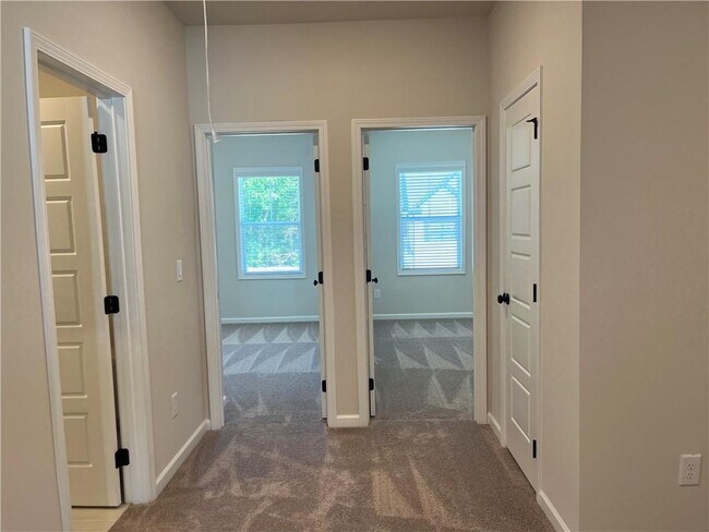 Building Photo - 4640 Cypress Pk Dr