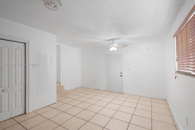 Building Photo - 5726 SW 20th St