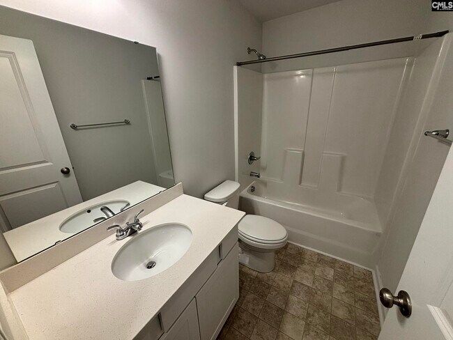 Building Photo - 140 Kings Parish Ct