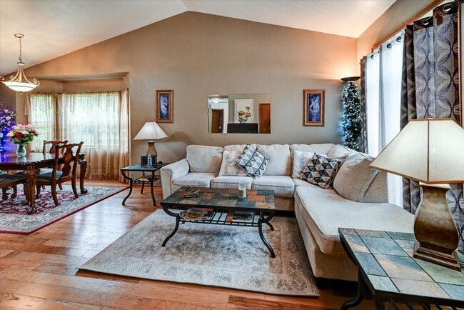 Building Photo - 1214 Carpenter St