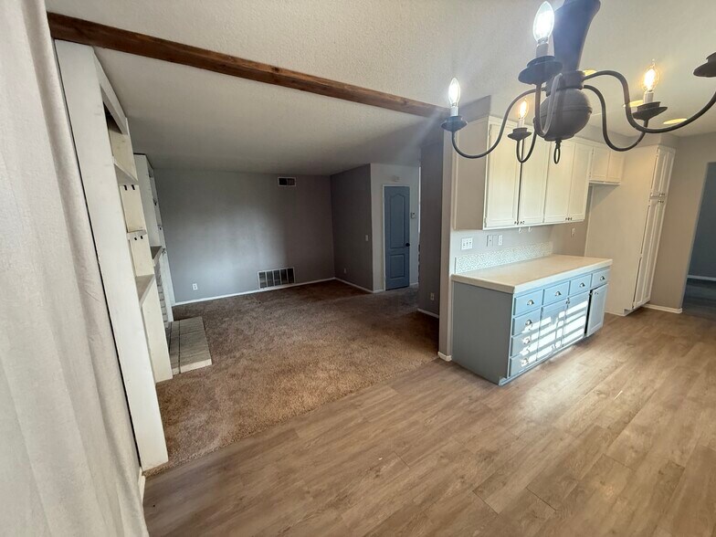 Building Photo - 2144 Wild Canyon Dr