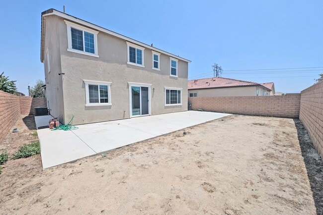 Building Photo - 3338 S Myrtle Dr